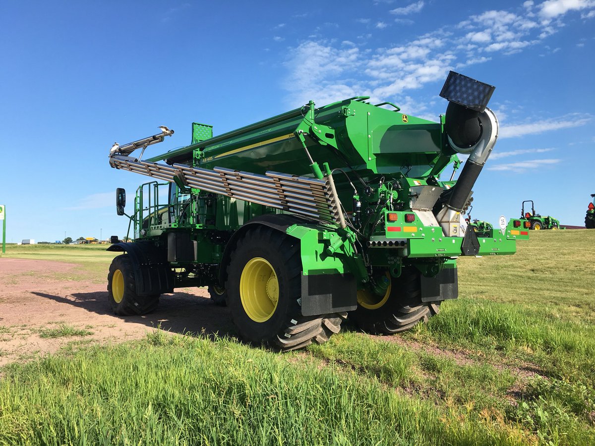 CandBJanssen's tweet photo. Had a new toy show up today - pumped to get this girl in the field!
F4365 High Capacity Nutrients Applicator w/ 70' AB485 Air Boom. Dual Bin setup with VR capabilities. Same chassis as the spinner version
#SolutionsThatApply #Apply18 @deerequipment @JohnDeere https://t.co/FHSYC5N5I5