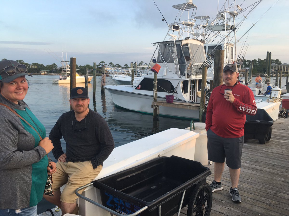 larrydowell4's tweet photo. Waking up at 4:30 am to go deep sea fishing. Bucket list.......Go deep sea fishing with my kids. Checked off today!  #fish-on  #caughtourlimit https://t.co/aloZ1gxLzL