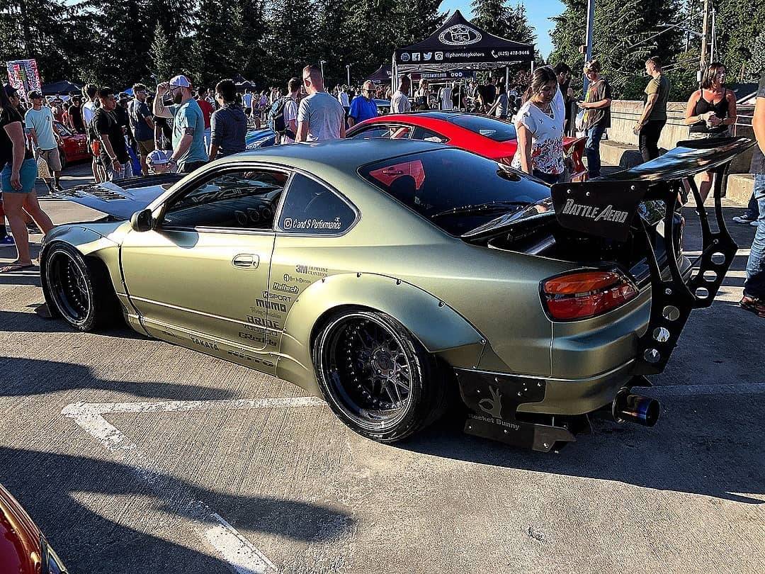 PASMAG's tweet photo. @candsperformance's S15 was posted at the @phantasykolors booth at @Stancewars: Seattle. π· @nikky_jacobs
#pasmag #candsperformance #pasmagdealer #nissan #silvia #s15 #schassis #phantasykolors https://t.co/kdKVTzOtd7