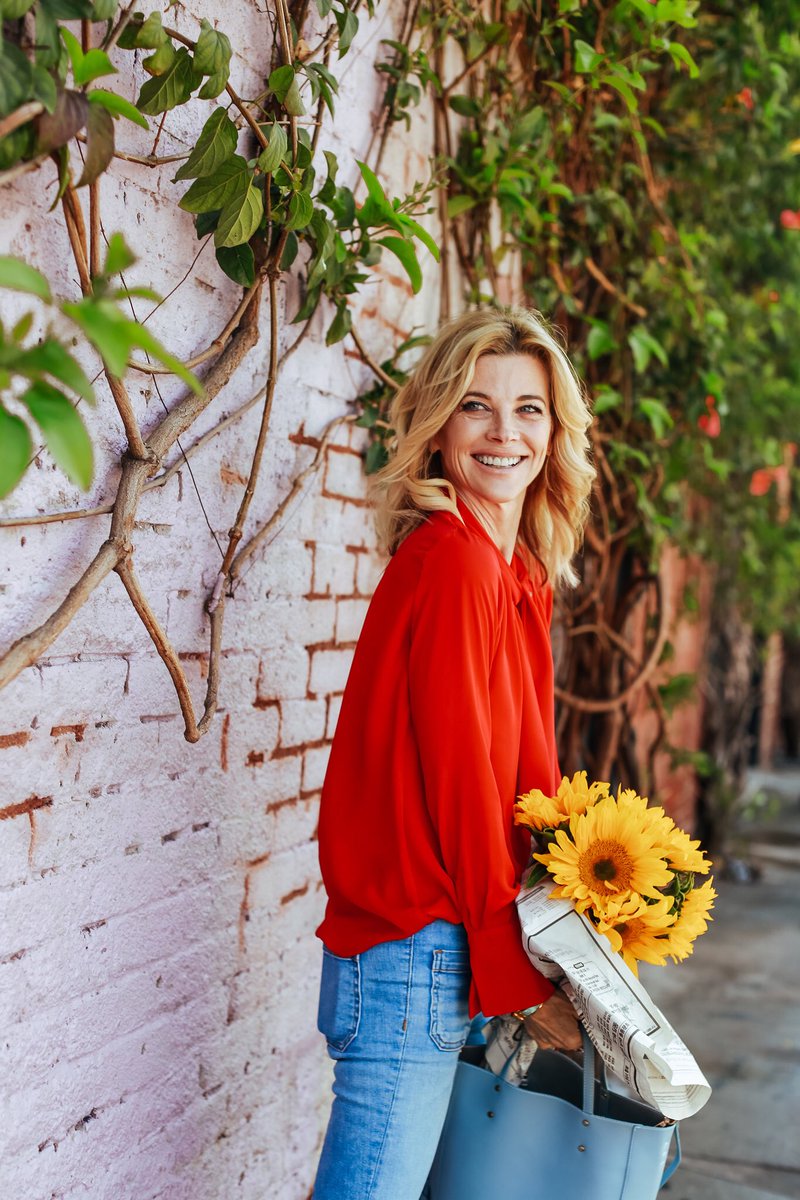 frannegolde's tweet photo. Have you checked out our Petite Collection yet? Here’s @janetsgems rocking our Tie-Top in Poppy. #petitestyle #petites #petitesizes #petitecollection https://t.co/porpxib17K