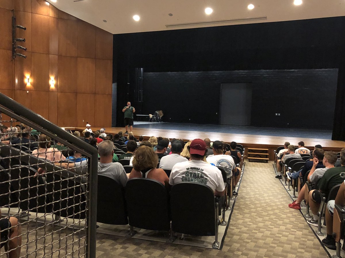 kkooi42's tweet photo. Our very own @Coach_Lite spoke to our @StaleyFootball parents tonight re: upcoming fundraiser, season expectations...all this after Staley Football Momβs Night! One of the Largest Momβs night we have ever had! #StaleyPride #TraditionOfExcellence @StaleyAD https://t.co/PT6zBa0Nur
