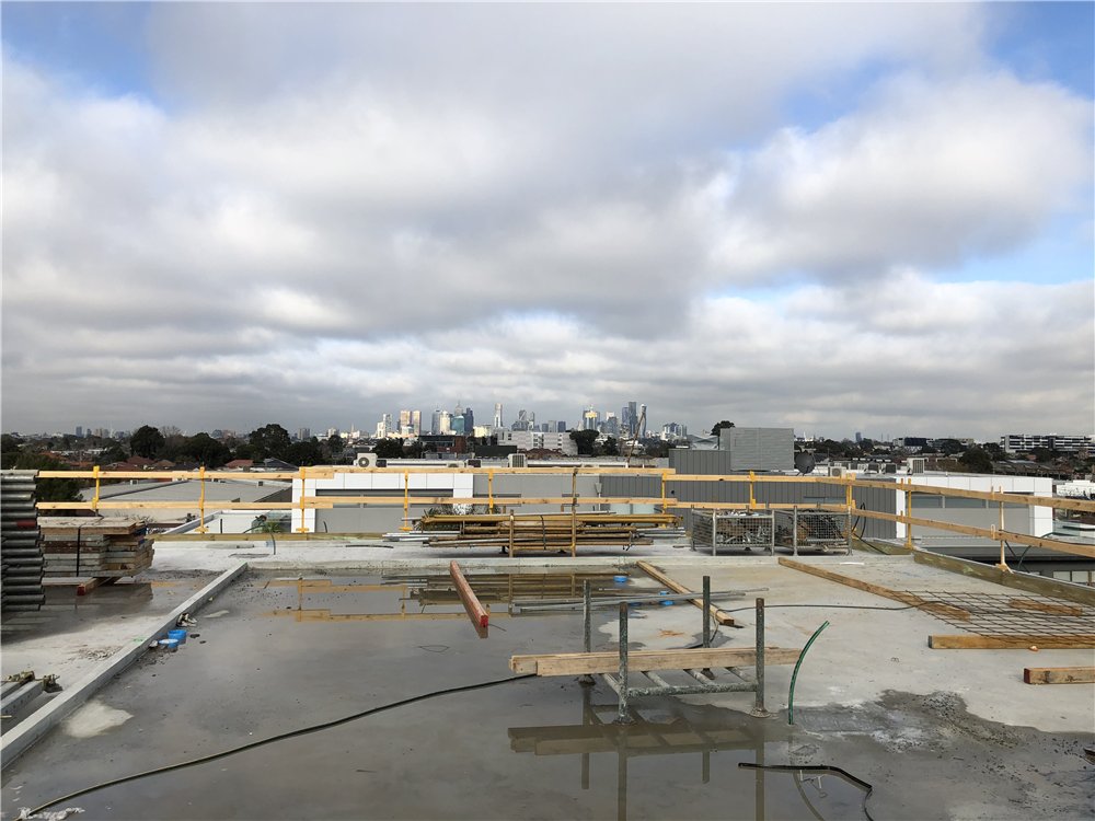goldfieldgroup's tweet photo. •Building structure：complete to the top level;
•Wall construction: ground floor 50% and first floor 25%;
•Windows: installation commenced;
•Building services: well advanced;
•Lifts: delivered to site; 
•Joinery cabinets: 25% delivered to site; 
#Victory #apartment https://t.co/WGniasIvtN