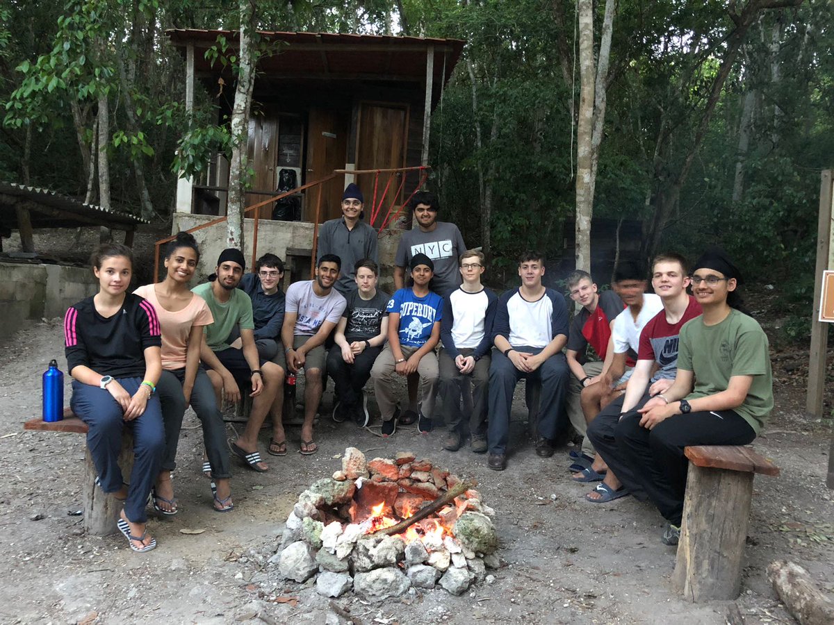 QMGSBiology's tweet photo. Jungle camp fire. https://t.co/IQ85zlDTxh