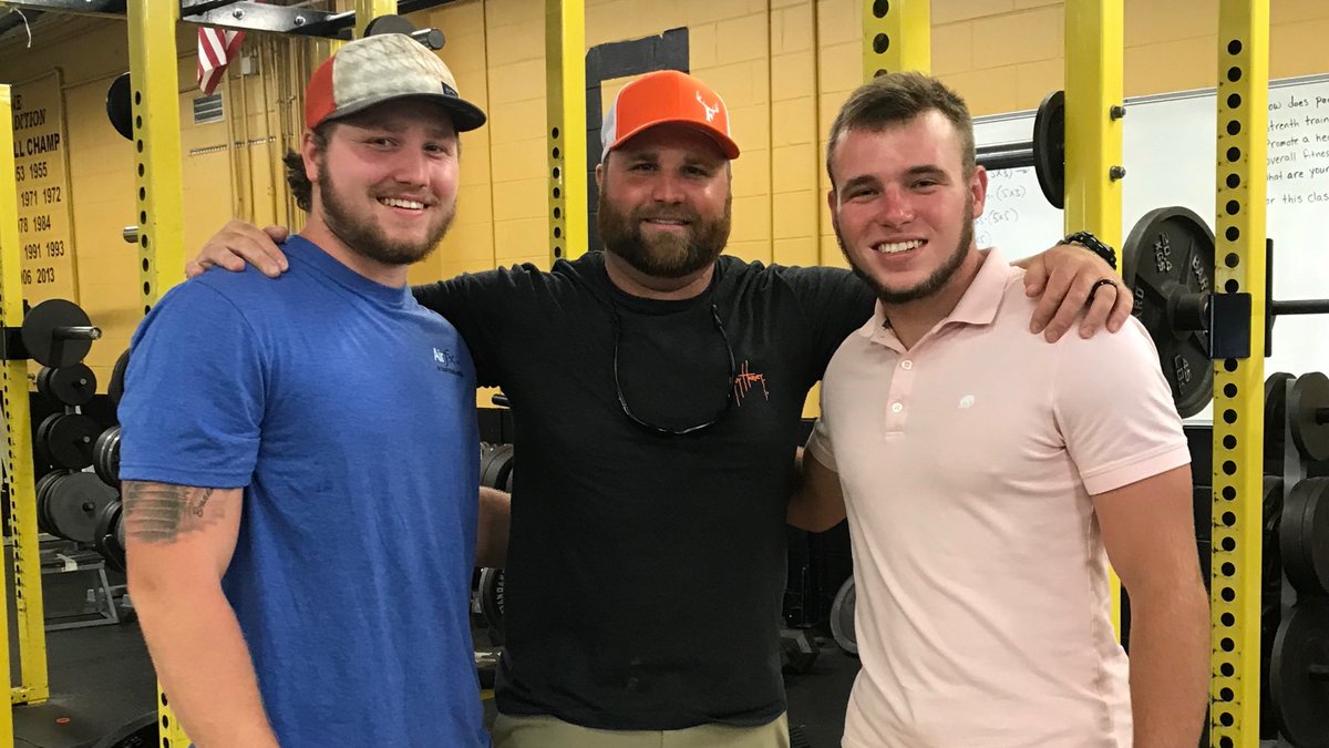LauraGMason's tweet photo. What a humbling honor for Cody to receive a scholarship in memory of Brandon Paul,  an amazing Hurricane graduate lost too soon.  Special to be presented with the scholarship by Brandon’s two brothers and family.  #NeverForgotten @cody_russell_2 @b_paul99 https://t.co/5aBjCKr8TE