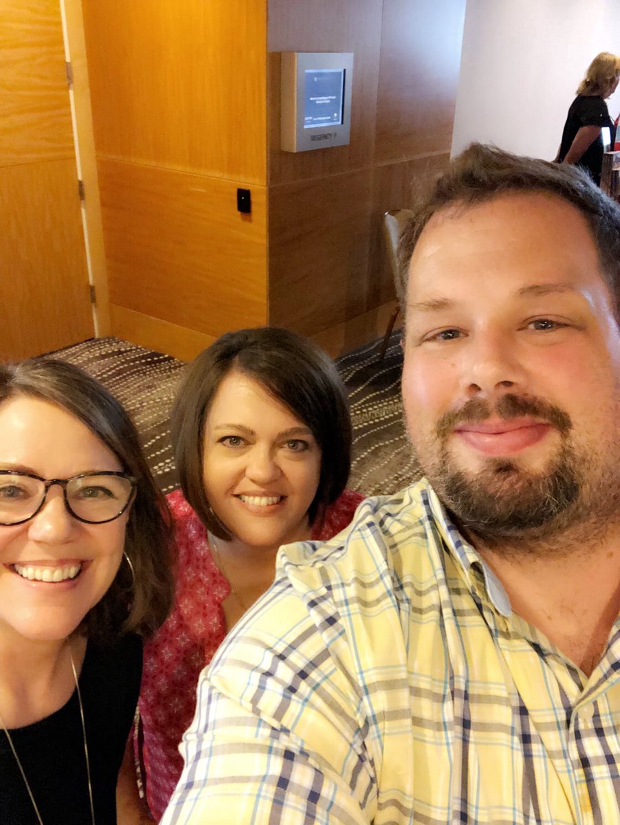 korearocks0511's tweet photo. I had a great time today at The Daily 5 workshop with these two talented teachers! I’m so ready for my 15th year of teaching.  Now better equipped to develop student literacy!  @thedailycafe #dailycafe https://t.co/K0LYXgUuiv