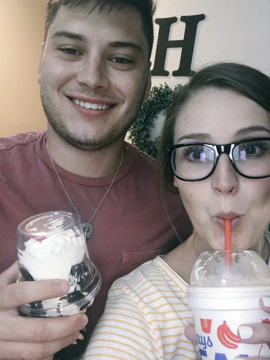 MsKlepach's tweet photo. Enjoying a cold treat on this hot Monday! #wetmoresummerfum #chocolatebananashake #YUM https://t.co/Q7bSK9MI3o