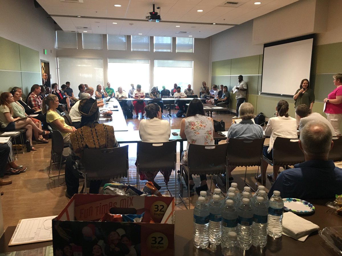 HACTacoma's tweet photo. Monthly HAC community mtg - homelessness - amazing turnout of residents connecting w/providers to improve solutions/services -homelessness=20 yr less life expectancy- 80% are 1-time you never see - 20% chronic shape narrative - #learnmore  #realsolutions https://t.co/rrZKyvxBj1