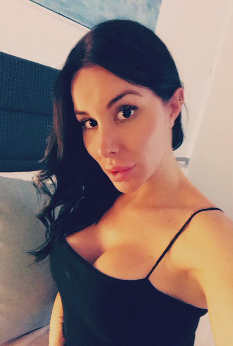 Heyyyyyy you!!! 💋💋 https://t.co/8IQAQDqIv4