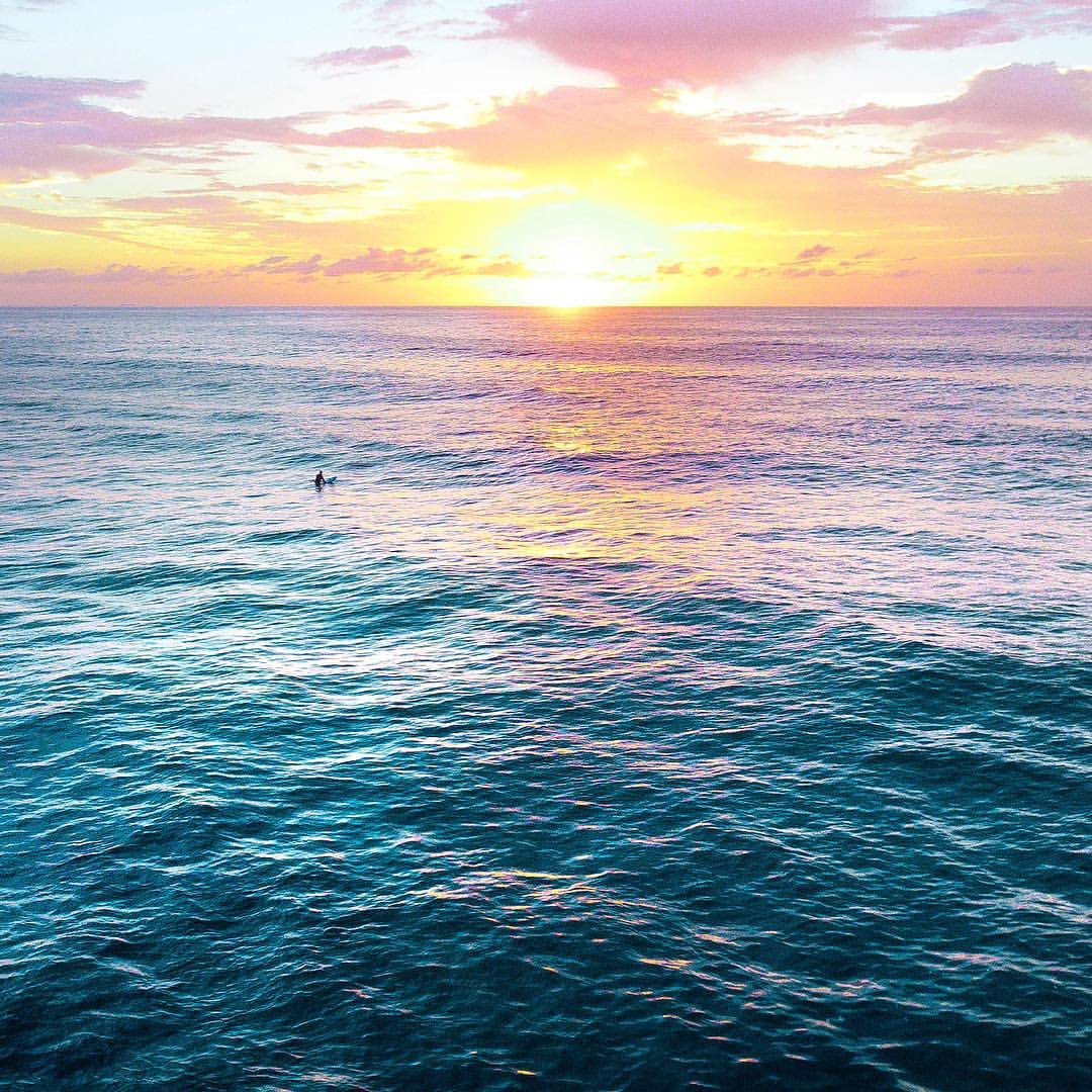 visual_supply's tweet image. No place better than the ocean 😍