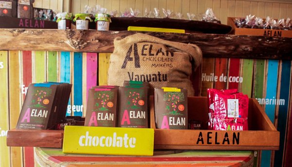 You deserve to #LOVE our #Vanuatu #Chocolate. We just won 2 #Gold medals and a few more Silver and Bronze in the US International Chocolat Salon ;-) Way to go &amp; Congrats #AelanChocolate You make us proud! 😊 <a href="/ChocolateSalon/">The Chocolate Salon</a> <a href="/ChocolatePolice/">HealthyChocolateNews</a>