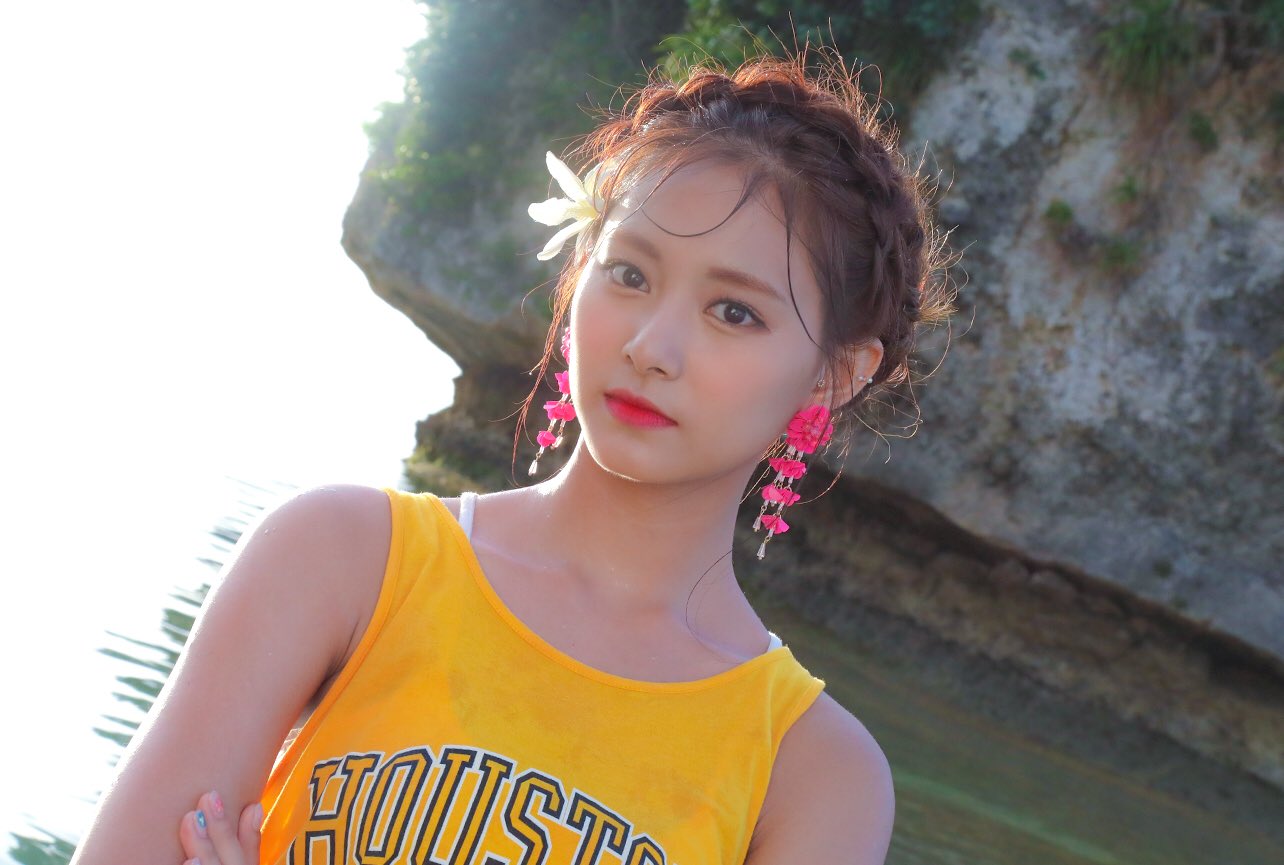 TWICE TV DTNA ツウィ TWICE ツウィ、近況写真を公開…非現実的なくらい完璧なルックス