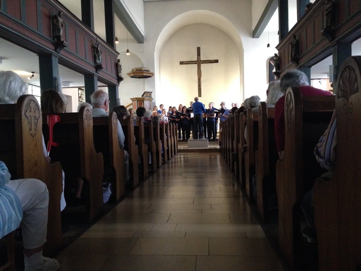 JoergRodenwaldt's tweet photo. Impressionen vom letzten #Turmfest in #Neuenhäusen. Tolles Fest bei bestem Wetter. #Celle #meinNeuenhäusen #KircheNeuenhäusen https://t.co/uF0uSv7eVD