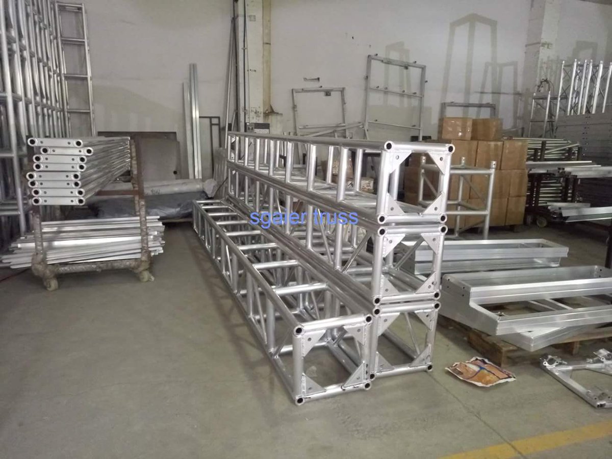 Trussstructure's tweet photo. Heavy duty bolt truss plate for concert event to Miami Tomcat truss /Thomas Truss #aluminumtruss #eventtruss #trussstage #display truss https://t.co/UFhMNrDVG5