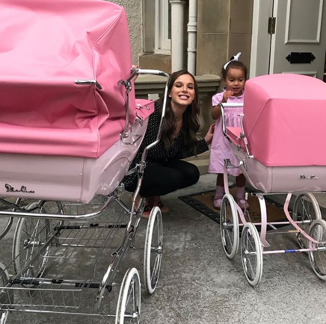 Silver Cross (@silvercross_uk) on Twitter photo Like mummy, like daughter! Loved seeing actress Helen Flanagan and her beautiful little girl with their matching Silver Cross coach prams. Just gorgeous! Thank you for sharing <a href="/helenflanagan1/">Helen Flanagan</a> Like mummy, like daughter! Loved seeing actress Helen Flanagan and her beautiful little girl with their matching Silver Cross coach prams. Just gorgeous! Thank you for sharing <a href="/helenflanagan1/">Helen Flanagan</a>