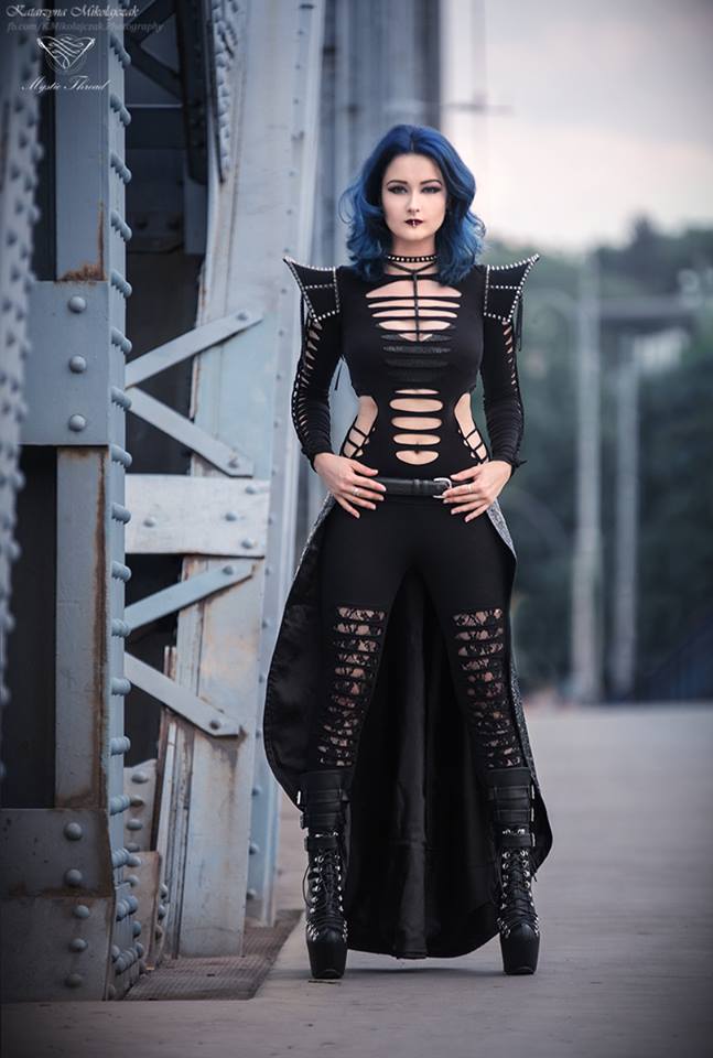 mysticthread's tweet photo. #Black #gothic #punk #choker #shoulderpads #epaulettes #decorated with #spikes &amp; removable black #chains #beads by #mysticthread - https://t.co/eS3WBkAHgE / Photographer #KatarzynaMikołajczakPhotography /Model, mua, styling #AriadnesThread - #NićAriadny https://t.co/ImWALfUNwc