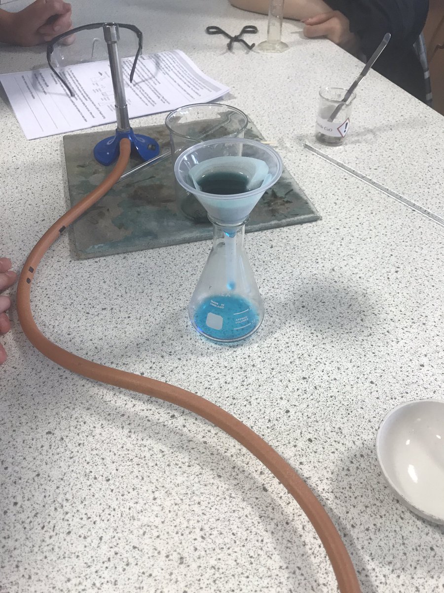 KDScience's tweet image. Year 10 Chemists making salts #aqatrilogy #gcse #requiredpractical #chemistry