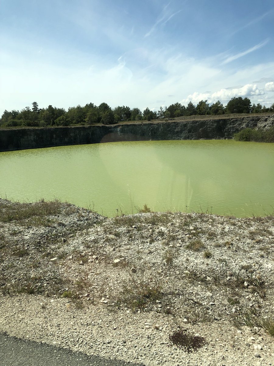 Almtuna_1932's tweet photo. Dagens sommarhälsning kommer från @Almtuna_1932 tränare @Gudmundsson27 som har gjort Gotland runt med familjen på semestern Visby, Fårö, Fabriken Furillen är några platser man besökt. #SommarMedAlmtuna #Almtuna #hockeycoach @hockeyallsvensk #sverigeärfantastiskt #visby #fårö https://t.co/uLjXZIJ03Q