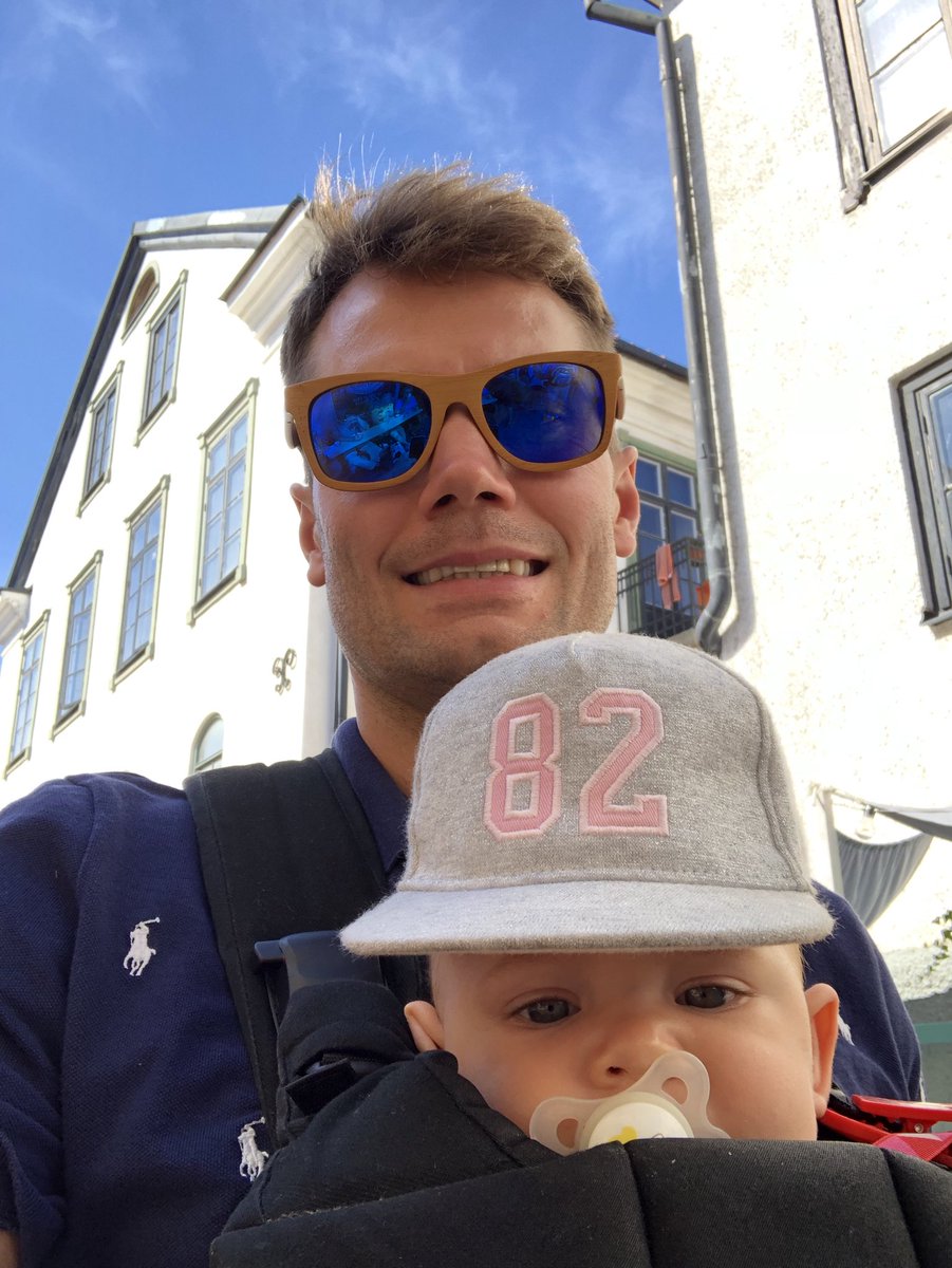 Almtuna_1932's tweet photo. Dagens sommarhälsning kommer från @Almtuna_1932 tränare @Gudmundsson27 som har gjort Gotland runt med familjen på semestern Visby, Fårö, Fabriken Furillen är några platser man besökt. #SommarMedAlmtuna #Almtuna #hockeycoach @hockeyallsvensk #sverigeärfantastiskt #visby #fårö https://t.co/uLjXZIJ03Q