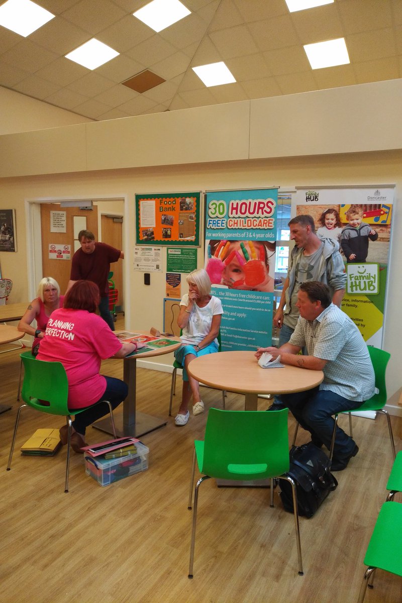 FoodAWARE's tweet photo. Huge thanks to Abi Cox for delivering @WasteLessSYorks training at @MexboroFoodbank with our team of volunteers to help spread the message about #EatBetterSpendLess #WasteLessFood @WRAP_UK @LFHW_UK @BigLotteryFund
#doncasterisgreat #southyorkshire #rotherhamiswonderful #ilovedn https://t.co/NWyzdd3oF2