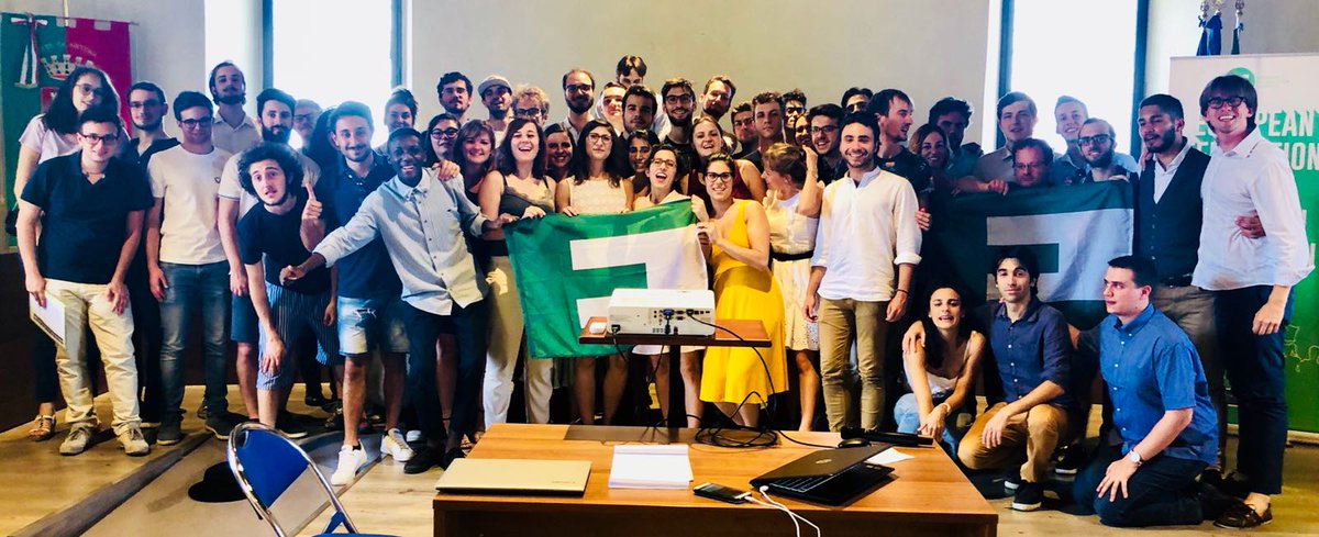 Le avevate già viste le foto del nostro ultimo Comitato Federale?
No?
Beh, allora guardate qui: m.facebook.com/story.php?stor…

#CFArtena #OurFedFamily #ourEurope #JEFspirit #PrimeDay #17luglio #JEFIT