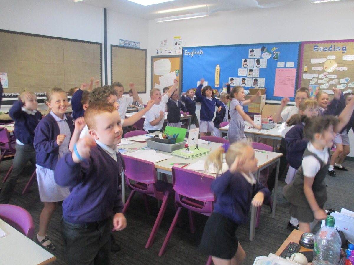 BeaconAcad's tweet photo. Year 3 are enjoying their transition week in Year 4 with a bit of 5 a day exercise in their new classroom. #healthy #activeburst #dance #5aday https://t.co/iy7VlQpgqz