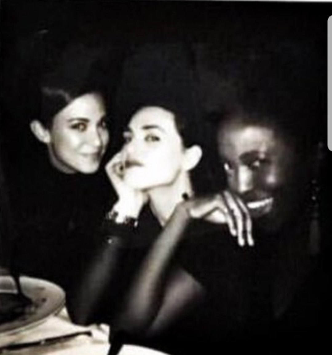JacksonBrittsny's tweet photo. #supercorp #supergirlcw #agentreign #teamworldkiller 

Flash back to #katiemgrath hanging out with krys and odette. 
#powertrio https://t.co/kuAY97nP5n