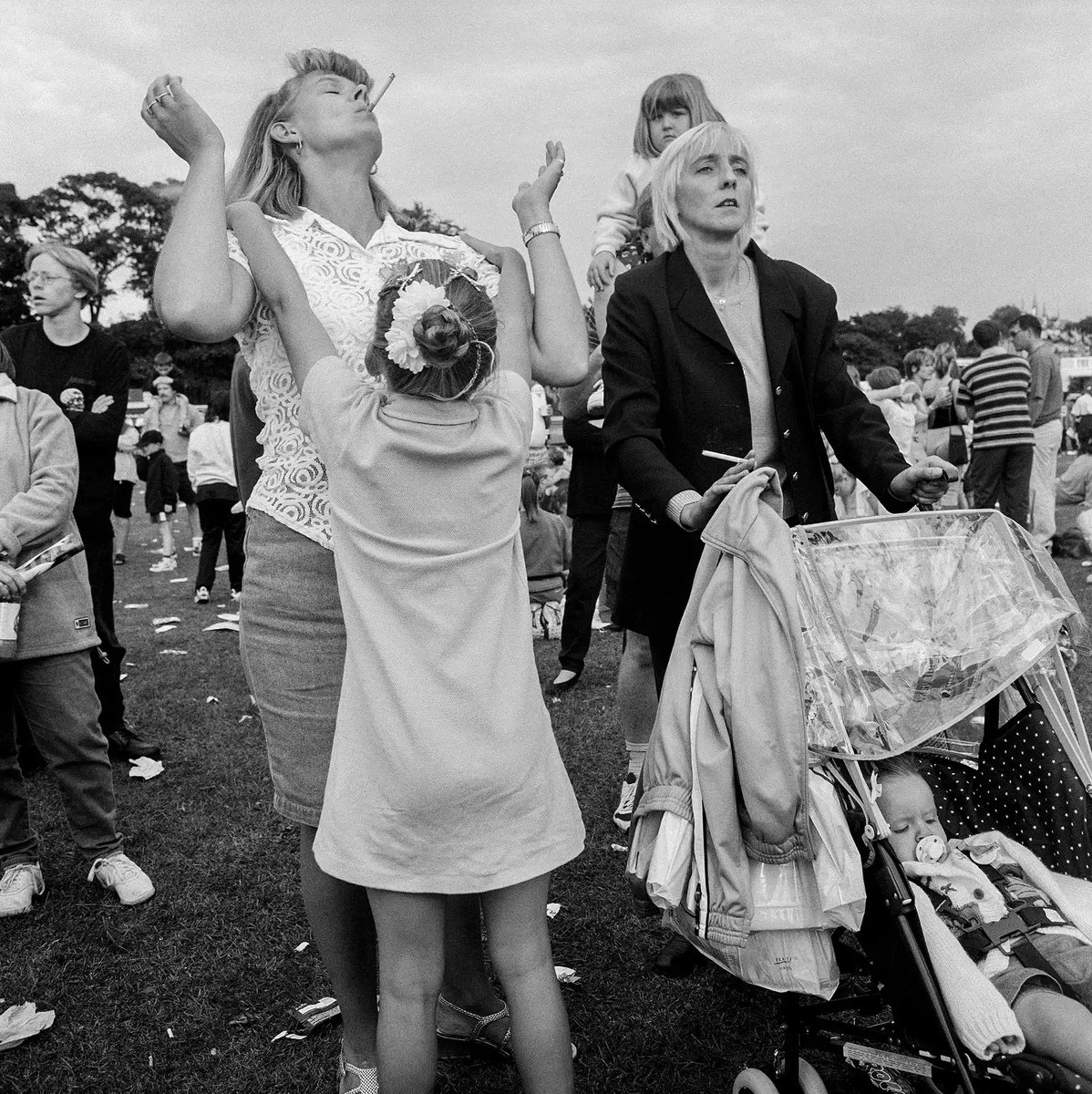 mixdevil66's tweet photo. #NewBrightonrevisited – three decades in pictures. A group show brings together for the first time the #NewBrighton pictures of internationally renowned British photographers #MartinParr, #KenGrant and #TomWood. @imaginewirral @sailing_the https://t.co/qCP80MkEb4 https://t.co/xxlj4Ed5wj