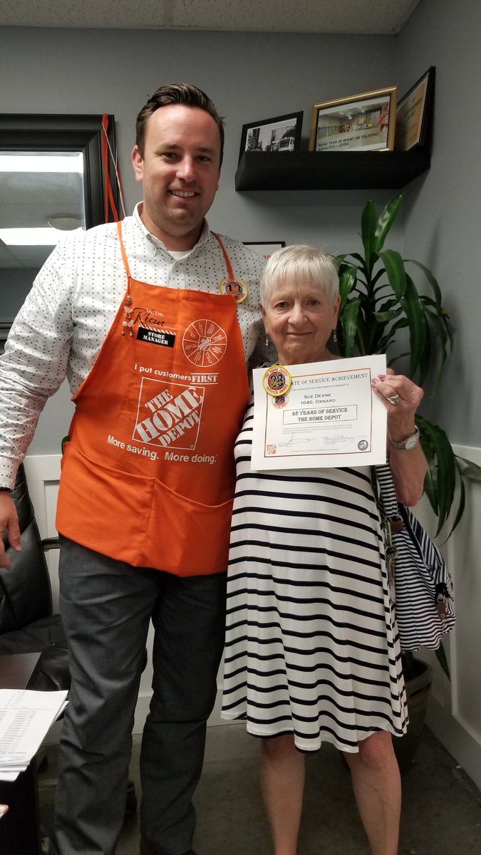 Lorena6712's tweet photo. "Grandma Sue", one of the strongest, loving, craziest, strong-willed, stubborn grandma you will ever meet. A grandma to over 200 Associates was just diagnosed with ALS but that doesn't stop her. 28 Amazing Year with HD and one of the Best bowlers I know🎳 We 🧡 u grandma!!! https://t.co/sBwhrOCGuf