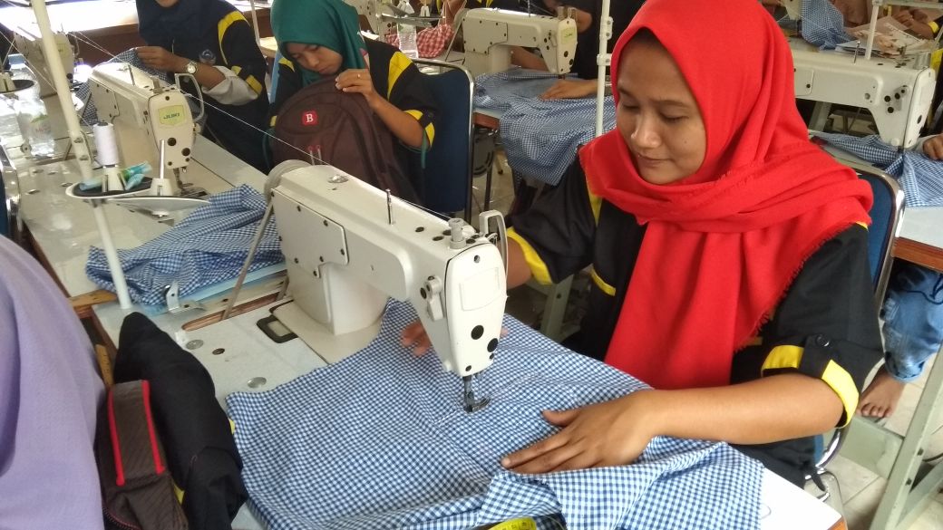 marniwati_desi's tweet photo. Pelatihan menjahit nagari katiagan pagu rp.136.000.00
Nagari katiagan. Pasbar
@jokowi
@ekosandjojo
@anwsanusi
@taufikmadjid71
@fachrilabalado
@UcokSyafrizal
@ms_feri
@Tan_Rajo 
@Firdauswiro https://t.co/jGnjNQxV3c