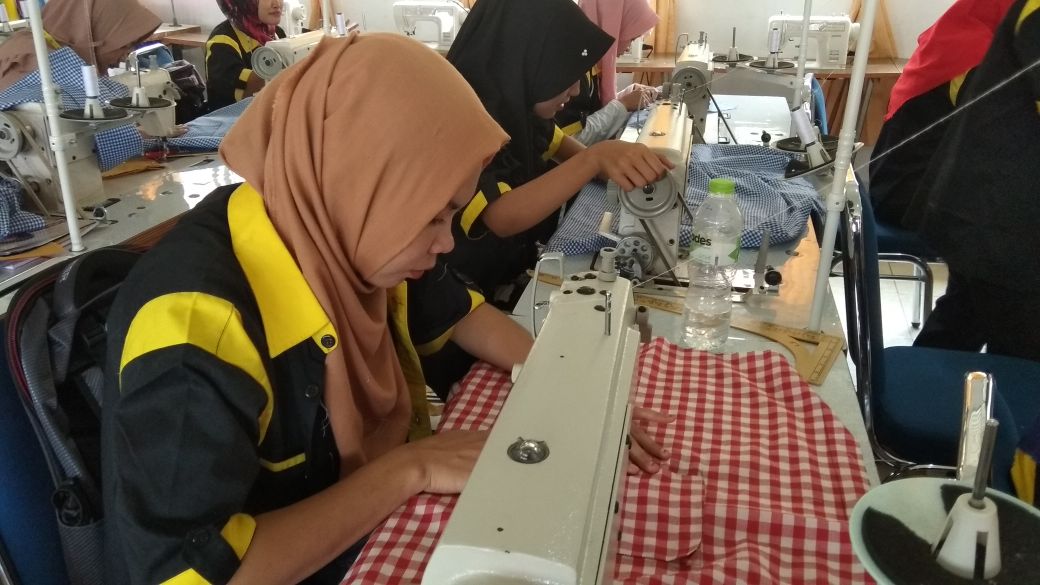 marniwati_desi's tweet photo. Pelatihan menjahit nagari katiagan pagu rp.136.000.00
Nagari katiagan. Pasbar
@jokowi
@ekosandjojo
@anwsanusi
@taufikmadjid71
@fachrilabalado
@UcokSyafrizal
@ms_feri
@Tan_Rajo 
@Firdauswiro https://t.co/jGnjNQxV3c