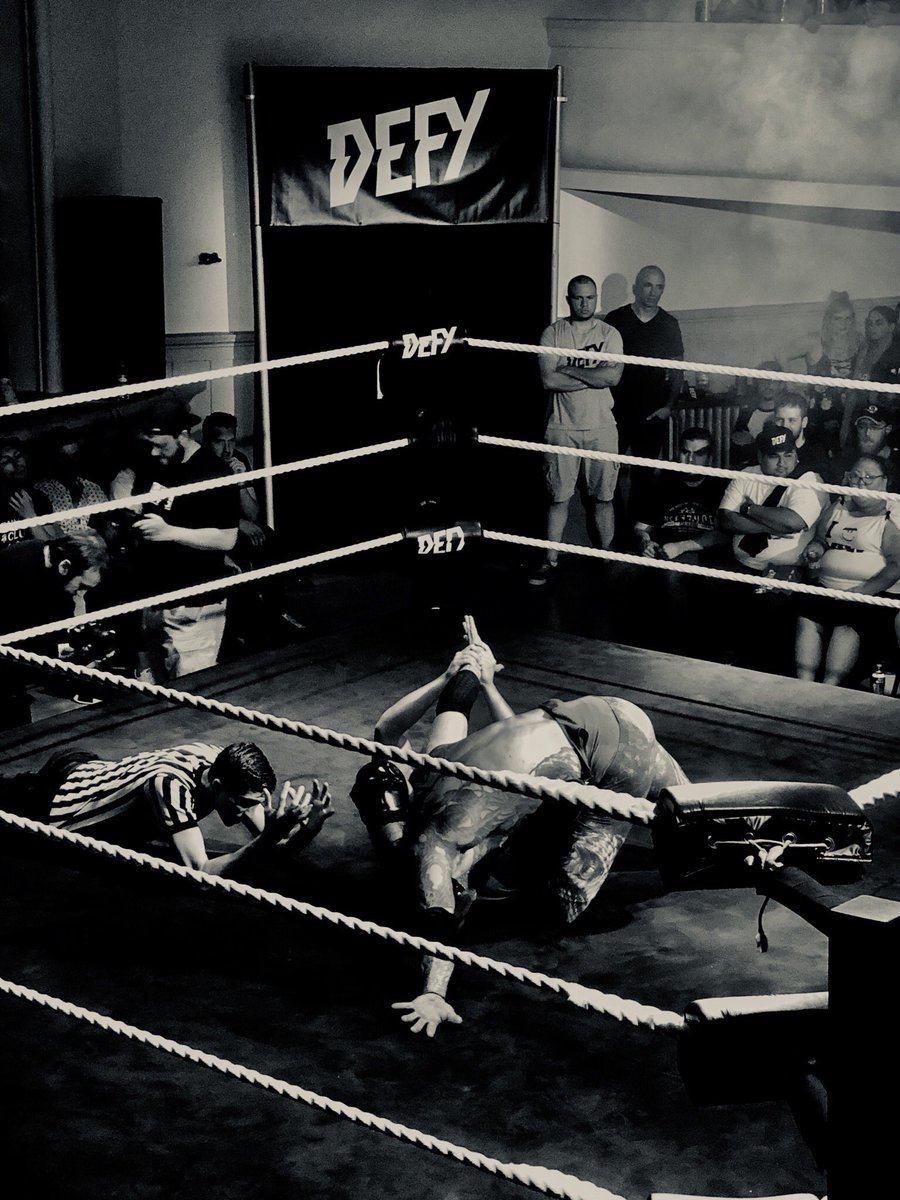 djrazs's tweet photo. Looking for the submission, @KingKhash021 tries to make @JudasDraven tap at #DefyLoud @defyNW https://t.co/kaXtDLz5Cg