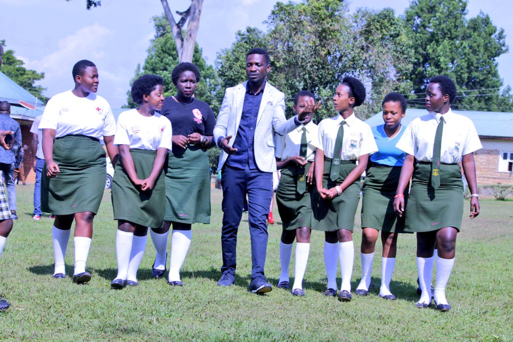 HEBobiwine's tweet image. I shared with them the story of my life &amp;amp; challenged them that whatever they do now will determine what they'll be in future. When I look at young boys &amp;amp; girls who are lucky to be in school, I see myself years back &amp;amp; am always glad that I now go back to share a success story....