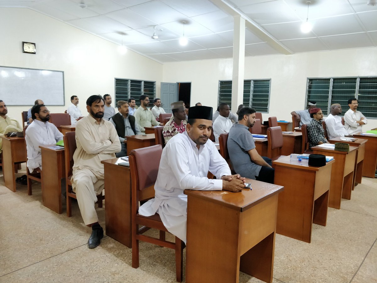 exploregh's tweet photo. RT @aqcheema: RT @nnc313: 2nd day of 1st 'Refresher Course' of Mubalegheen Ghana been held at Jamiatul Mubashereen Ghana
#Ghana
#IslamAhmadiyyat
#devotees
#MissionaryRefresherCourse https://t.co/tODtu2OTv8