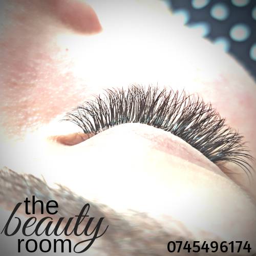 BeautyRoomSA's tweet photo. Who wants lashes? 

Call me on 0745496174 for an appointment
#BeautyRoomSA #TheBeautyRoom  #RegimA #LoveYourSkin #SkinCareTherapist #Facials #Peels #MedicallyGradedProducts #Durban #LaLucia #iLoveMyJob  #BioSculpture  #NailArt #LashsForLife #EyelashExtensions #QualifiedLashTech https://t.co/sVfgDHMNxY