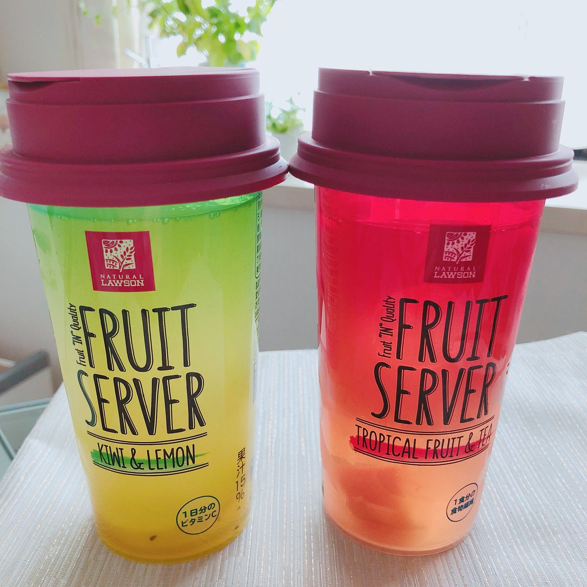 mayureechan's tweet photo. 1日分のビタミンC と食物繊維
これでOK(﹡ˆᴗˆ﹡)
#LAWSON
#FRUITSERVER https://t.co/xpxTiqhcy7