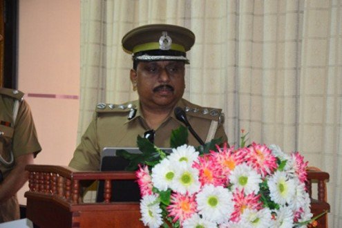 Emil Ranjan and Rangajeewa further remanded over Welikada riots dlvr.it/Qbp7Xz