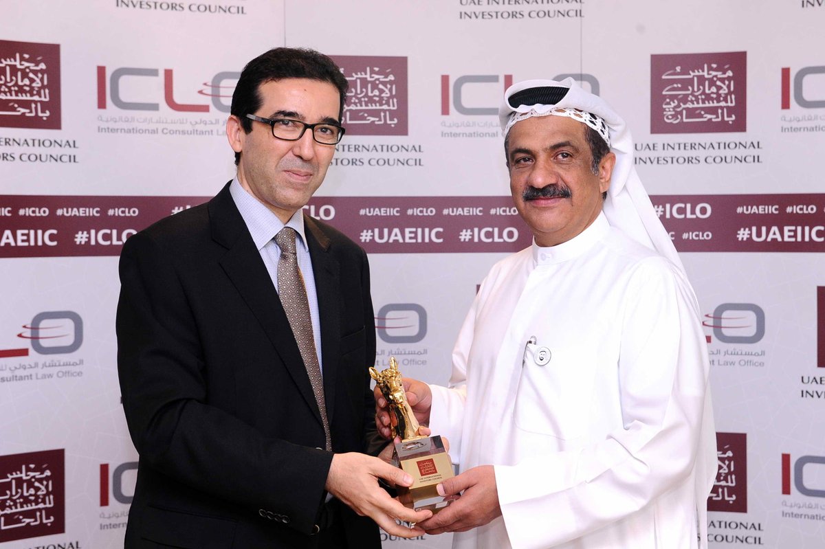 uaeiic's tweet photo. جرى أمس بمقر المجلس بأبوظبي لقاء ودي جمع سعادة جمال سيف الجروان الأمين العام لمجلس الإمارات للمستثمرين بالخارج والسيد المحامي غانم الهاجري مؤسس مكتب المستشار الدولي للاستشارات القانونية بمناسبة إنضمامهم لعضوية المجلس «فئة الشركات الاستشارية»
#uaeiic #iclo https://t.co/nTshwtte0R