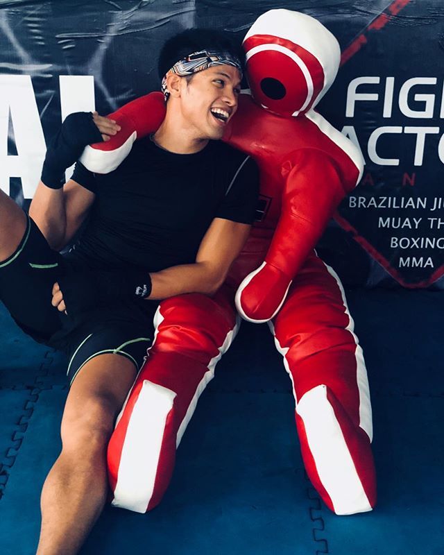 VinAbrenica's tweet photo. Sorry bro for beating you up #mycuddlebuddy || stay dry everyone 👌🏽 https://t.co/9mEtdymsV4 https://t.co/7IRHRzMxMB