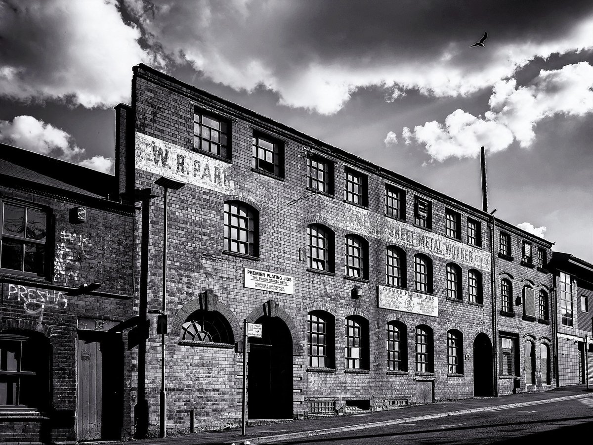 BirminghamWeAre's tweet photo. Mac with this great monochrome of New Bartholomew Street, Digbeth, Birmingham, feels like we have gone back in in time - Courtesy @Macpedigree https://t.co/22UfHh9om6