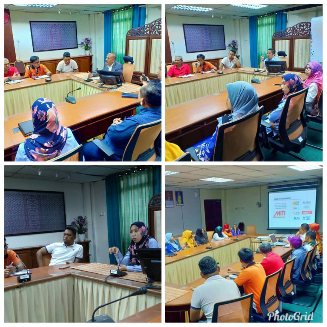 matrade's tweet photo. MATRADE Wilayah Timur bertemu dgn Usahawan Kraf Terengganu utk berbincang ttg peluang eksport serta kerjasama straregik dlm menarik lebih byk penyertaan usahawan Terengganu dlm eksport atas talian, yg boleh dilakukan mll program #eTrade kami. #JaguhEksportTerengganu @MITIMalaysia https://t.co/WypQv4d5bC