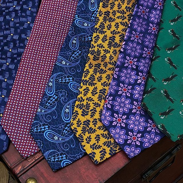 SGordonStyle's tweet photo. When you wake up in the morning and don’t know which tie to wear... #mood ~ Take your pick! https://t.co/XzvpJ5ZkaC
#limitededition #luxury #shaungordonties #shaungordontiemaker #shaungordon #handmade #British #ties  #tiemaker #london #sartorial #style… https://t.co/7vjx9iHxKD https://t.co/hs3j9igdcB