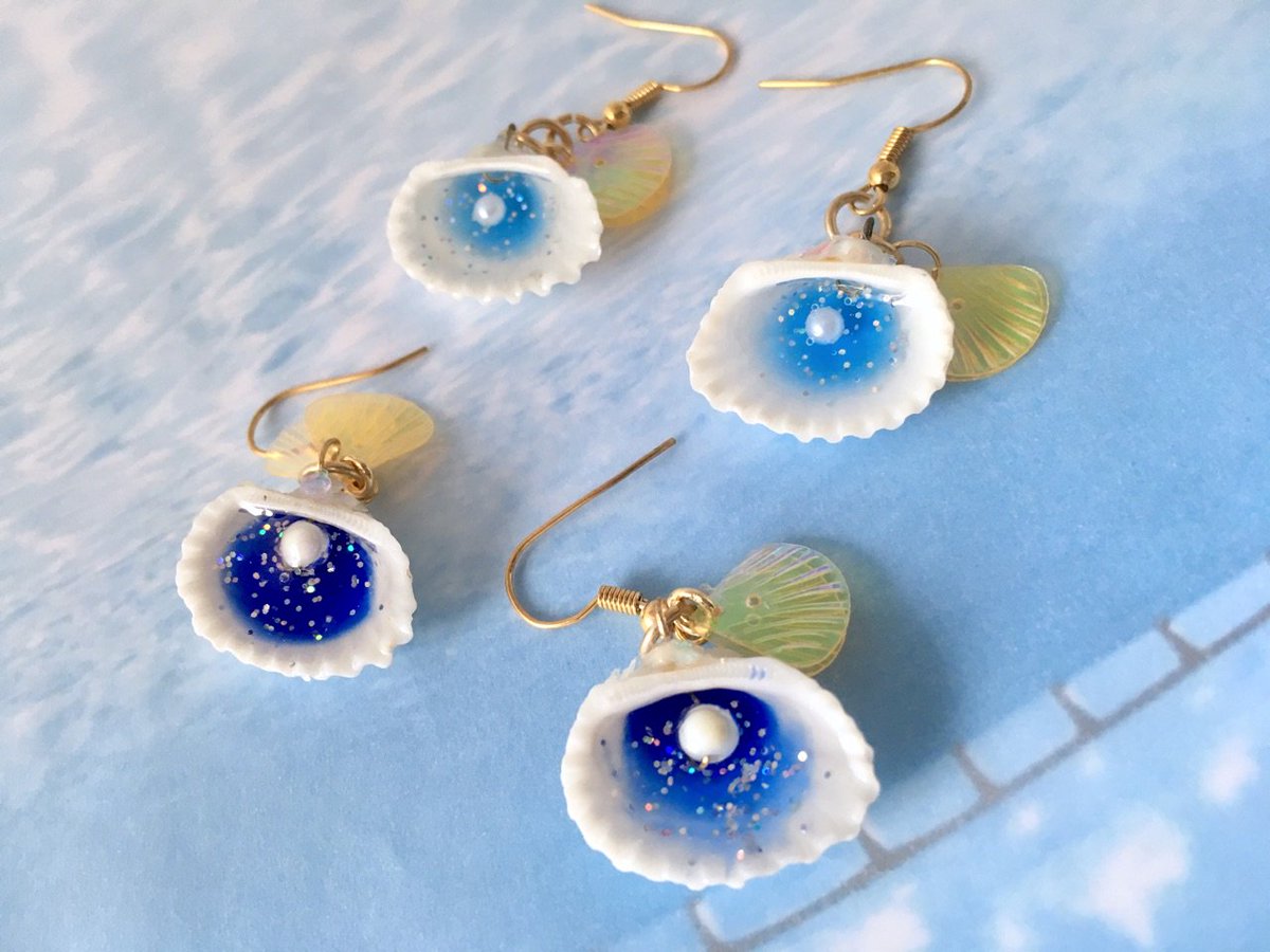 craftdemi01's tweet photo. https://t.co/rcyDaJEodu
Shell × Sea　真夏のピアス 

海がすぐそばに！…と感じて頂けたら嬉しい、貝殻のピアスです*

#minne夏の新作デー
#minne #ミンネ #ハンドメイドアクセサリー https://t.co/EINHfECRJh