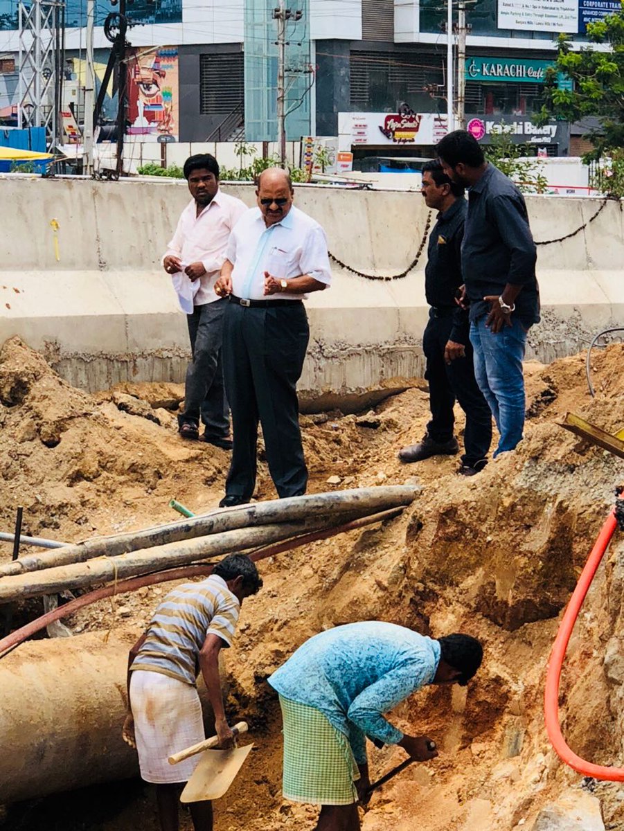 Sir.
    CGM IV inspected the shifting of 600mm dia ms pipe line work at IKEA Mind space under Madhapur section