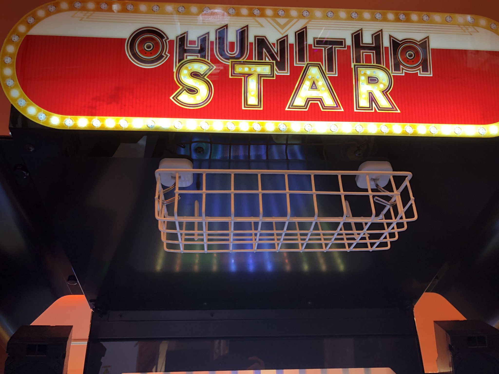 サターン ダイソーの物でチュウニズムの手元動画撮れました スマホを乗せる形の撮影方法となっております 使用機種によってはかごが映ってしまい黒く見えてしまったり斜めになってしまい手元が撮れないなどありますが置く場所を変える内カメラではなく外 サターン ダイソーの物でチュウニズムの手元動画撮れました スマホを乗せる形の撮影方法となっております 使用機種によってはかごが映ってしまい黒く見えてしまったり斜めになってしまい手元が撮れないなどありますが置く場所を変える内カメラではなく外