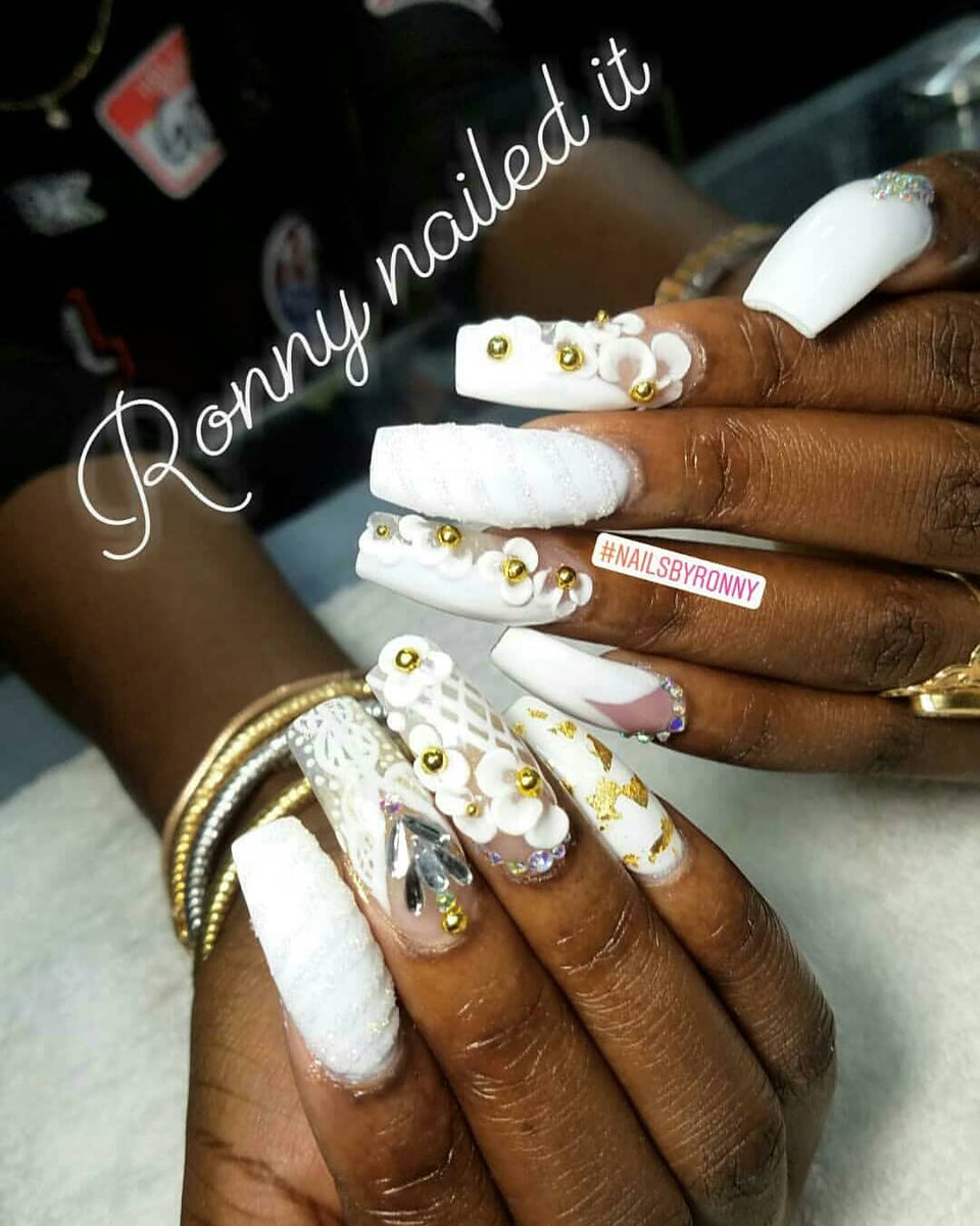 NailsbyRonny's tweet photo. White like an angel only walk in available @nailsbyronny https://t.co/95PtAIddSd