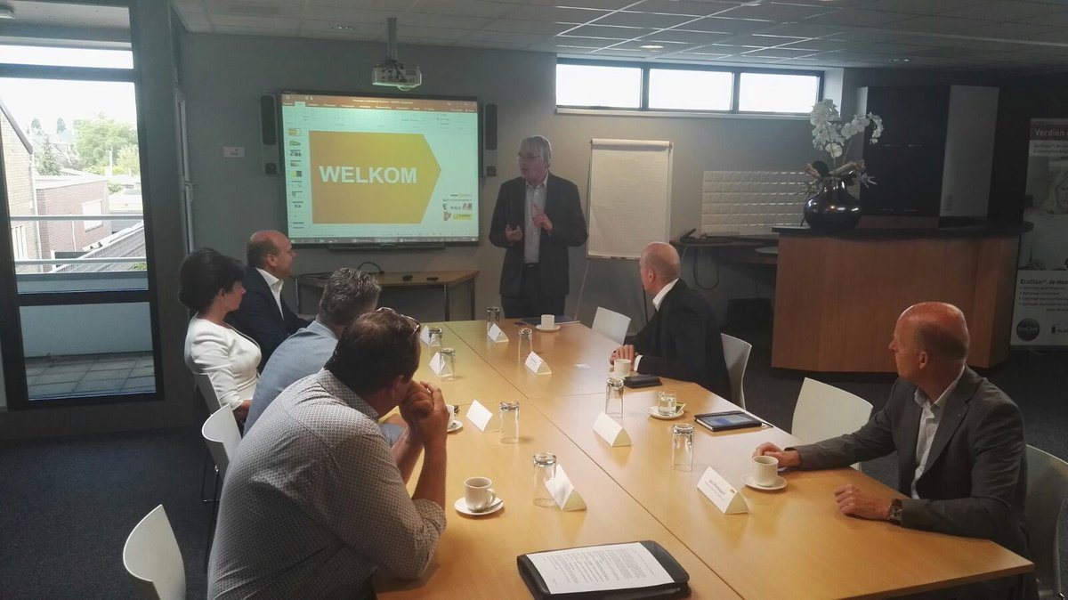 Samen met <a href="/NOAAfbouw/">NOA</a> en <a href="/AannemersfedNl/">AannemersfederatieNl</a> organiseren we vandaag een werkbezoek voor Kamerlid <a href="/danielkoerhuis/">Daniel Koerhuis 🇳🇱</a> over #ondernemerschap #bouw en #isolatie bij <a href="/Pluimers_NL/">Pluimers Isolatie</a>, met <a href="/boeve_afbouw/">Boeve Afbouw</a> en B&amp;P Dakdekkersbedrijf