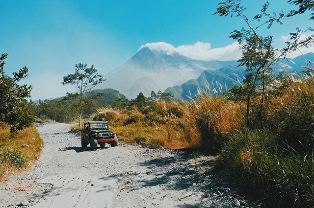 Jeep Tour to the Volcano... #jornstraten #yogyakarta #asia #liveauthentic #passionpassport #merapi #travel #explore #instagood #fujilove #xpro2 #fujifeed #featureshoot #noicemag #jeep #lekkerzine #ignant #exploreyogyakarta #wonderfuljogja #broadmag #wond… ift.tt/2L4eEXu