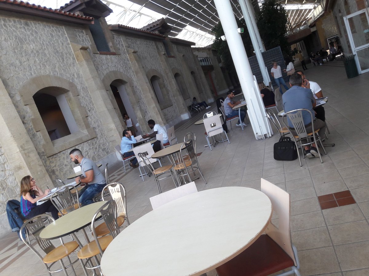 grouardfrancois's tweet photo. [#direct] Job dating de fin de prépa à l'@E2C_Marseille 👉 le CDPI commence ce lundi 👍
Merci aux partenaires @CritFrance @ManpowerGroupFR @Synergie @GroupeSovitrat pour leur présence au recrutement. 👏👏👏 https://t.co/eCk1MjkY5R