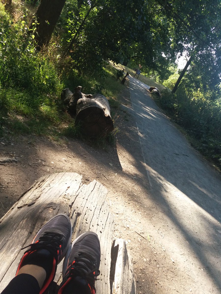 StampCarlene's tweet photo. Taking 5 minutes time out for this morning's run. Contemplating what life has is store for me . Someone told me it's all about PMA 😉. Now time to kick arse with @mcmayhemuk @obie kicking it with me #onlywayisup #fullofPMA #musicismymedicine https://t.co/xbE1neRfXV