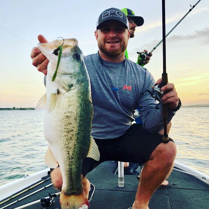 grandefishing's tweet photo. @baileyhinkle69 with an AirTail Wiggler Toad! #grandebass #airtailwiggler #best #shakyhead https://t.co/ggk5qNTBB3